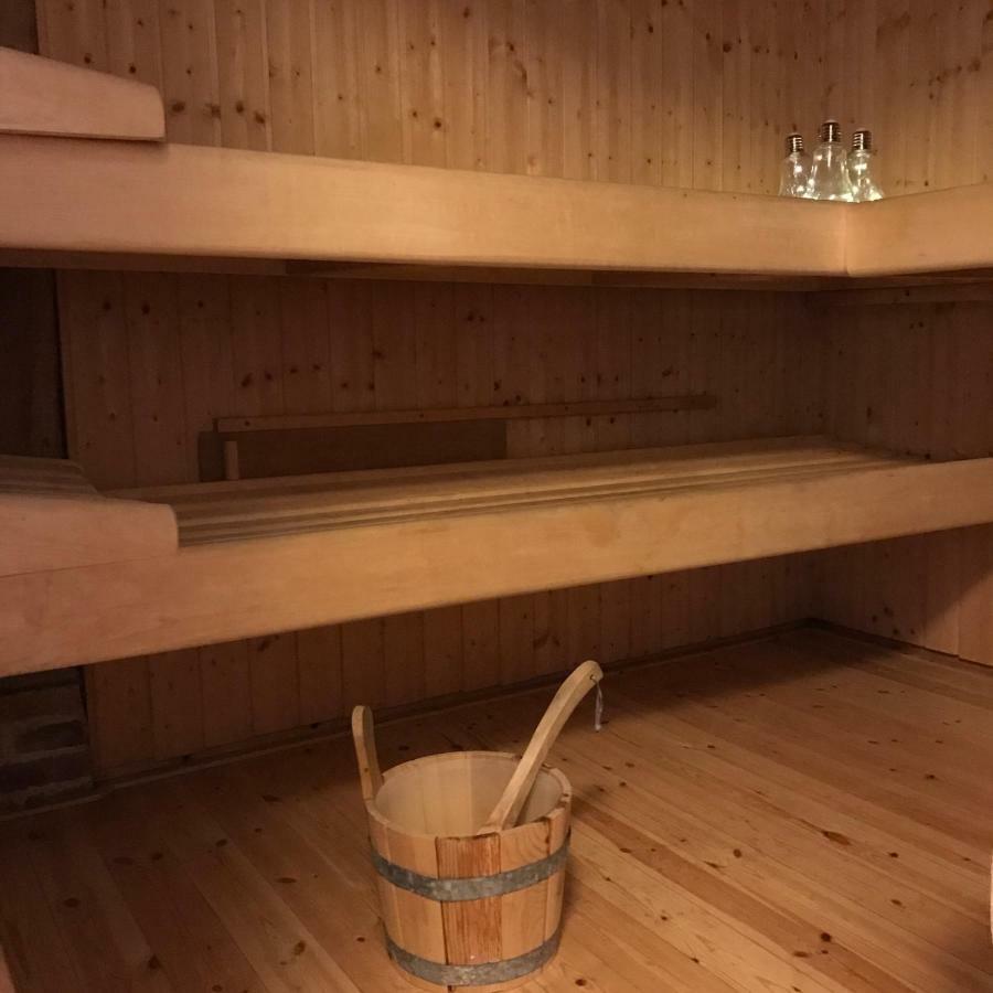 尤菲蒂 Aan De Dwarsweg酒店 外观 照片